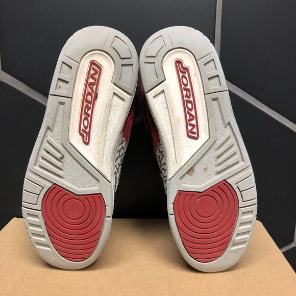 ~Used W/O Box! Youth Air Jordan Legacy 312 Toro Red Black Sneakers Size 5Y - Picture 5 of 6